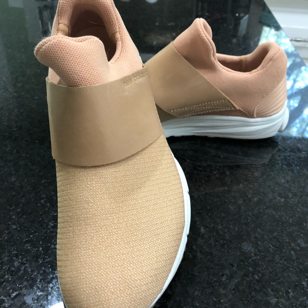 Women New Balance 420 Size 10